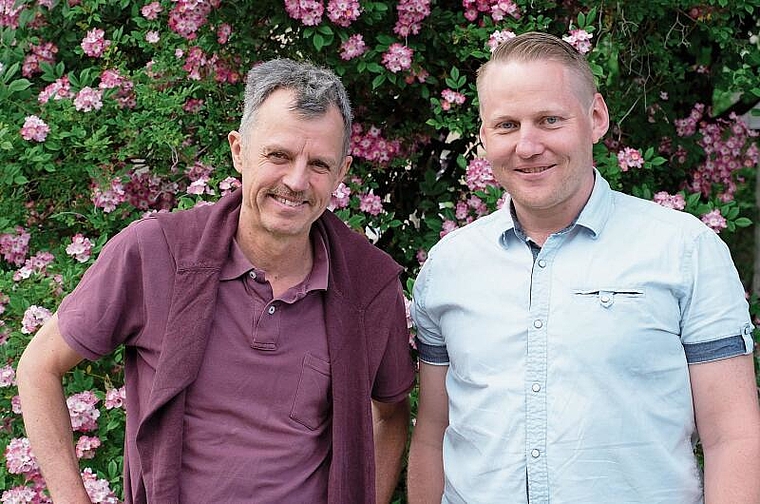 Für sie sieht die Theaterzukunft rosig aus: Christoph Frommherz (l.) und Fabian Zinstag. Foto: Thomas Brunnschweiler