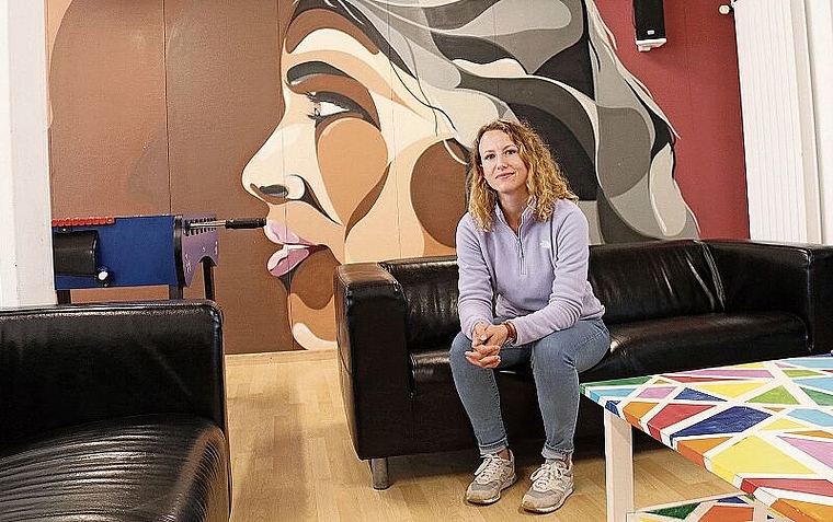 Ein Ort für Jugendliche: Sarah Stöckli ist Leiterin des Jugendzentrums in Laufen. Foto: Gaby Walther