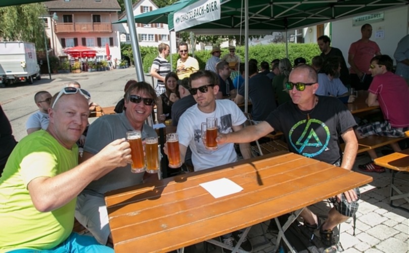Sommerbier und Amber: Ein Prosit auf eine weitere Spezialität. 

