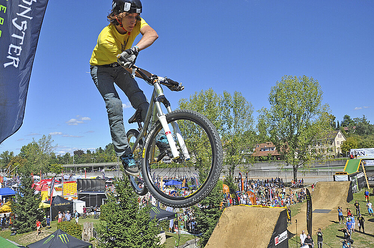 Atemberaubendes Entertainment: Die weltbesten Dirtjumper zeigen ihre halsbrecherischen Tricks auf zwei Rädern.  Foto: Archiv