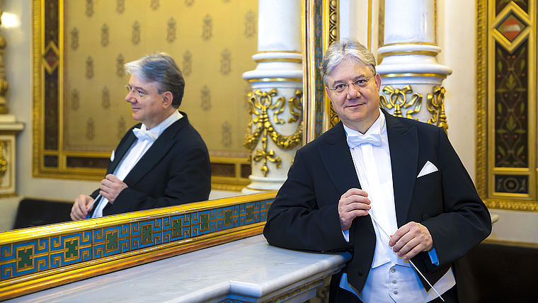 Keine Herausforderung ist zu gross: Andreas Spörri dirigiert seit 2010 am Wiener Opernball. Foto: zVg