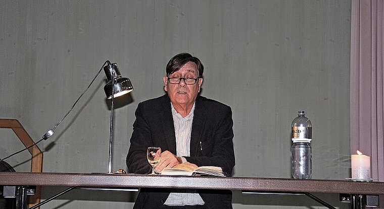 Machte den Auftakt: Schriftsteller Alain Claude Sulzer. Foto: Tobias Gfeller