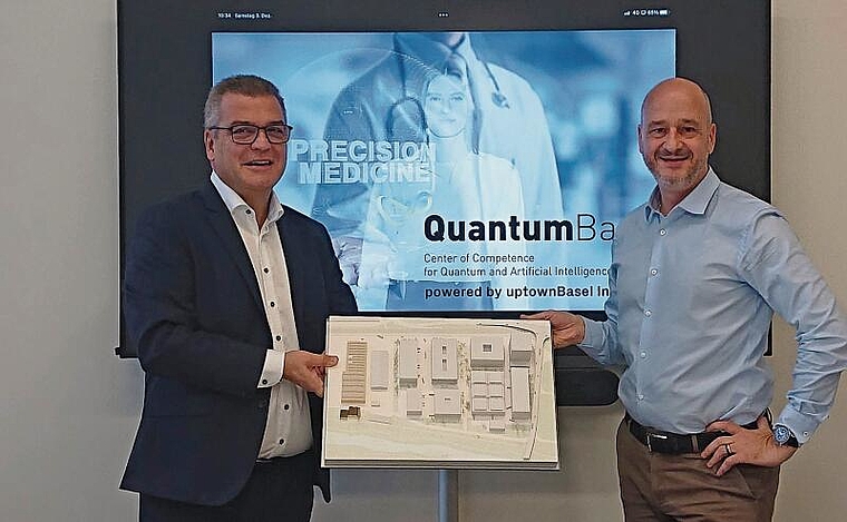 Verantworten den Meilenstein: (v. l.) Arealentwickler Hans-Jörg Fankhauser und Damir Bogdan, CEO Uptown Basel Infinity. Foto: Tobias Gfeller