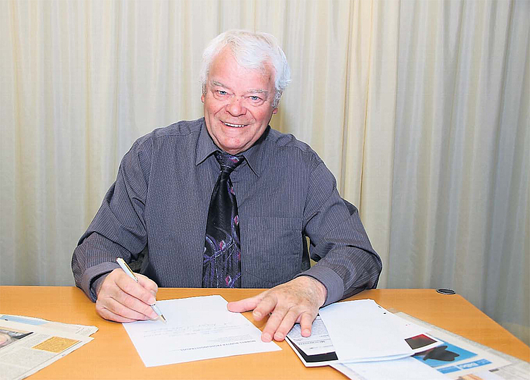 Im Schuss: Nobby Bloch bringt Kliby und Caroline, Fredy Schär und musikalische Leckerbissen ins Kuspo. Foto: Martin Staub