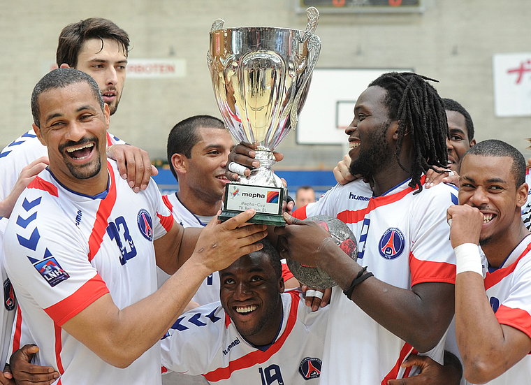 Letzte Sieger: Die Mannschaft von PSG Handball Paris holte sich 2012 den Titel. Foto: Archiv AZ Medien