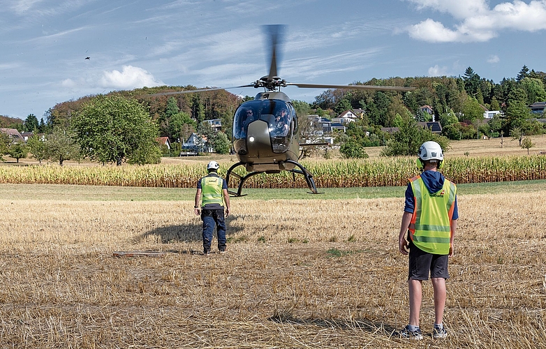 Hoch über Gempen: Mit einem Helikopterrundflug konnten Festbesuchende ihre Heimat aus einer anderen Perspektive kennenlernen. Hoch über Gempen: Mit einem Helikopterrundflug konnten Festbesuchende ihre Heimat aus einer anderen Perspektive kennenlernen.