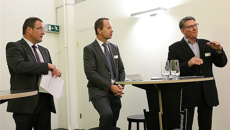 Jeder auf seine Art: Thomas Kübler, Andreas Lindner und Ruedi Kohler berichten vom Geschäft in Zeiten der Frankenstärke. Foto: Gini Minonzio