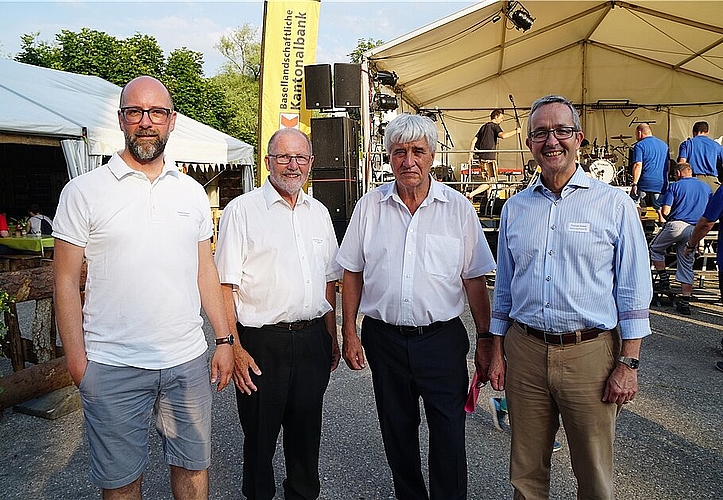 Vier Präsidenten: Philipp Schoch, Landrat BL; Hans-Peter Hänni, Gemeinde Grellingen; Georges Thüring, OK; Thomas Weber, Regierungsrat BL, v.l.n.r. Fotos: Niklaus Starck
