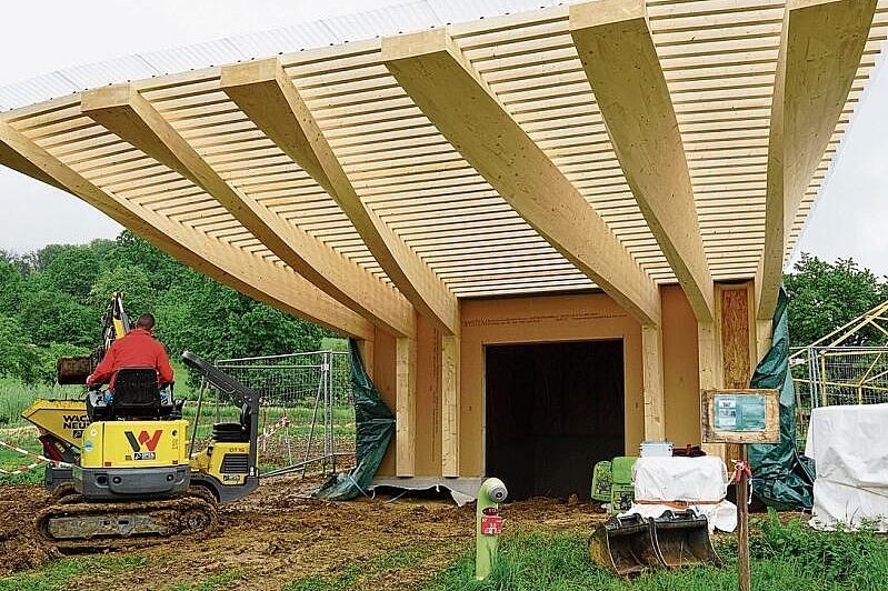 Ein Haus für die biodynamischen Präparate: Der Rohbau des neuen Pavillons kann 
am Tag der offenen Tür besichtigt werden. Foto: Tobias Gfeller
