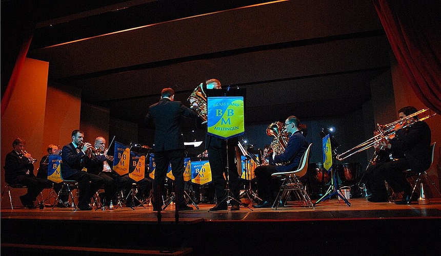 Unter neuer Leitung: Die Brass Band Meltingen, unter der Führung von Jonas Schmidli. Fotos: Melanie Brêchet
