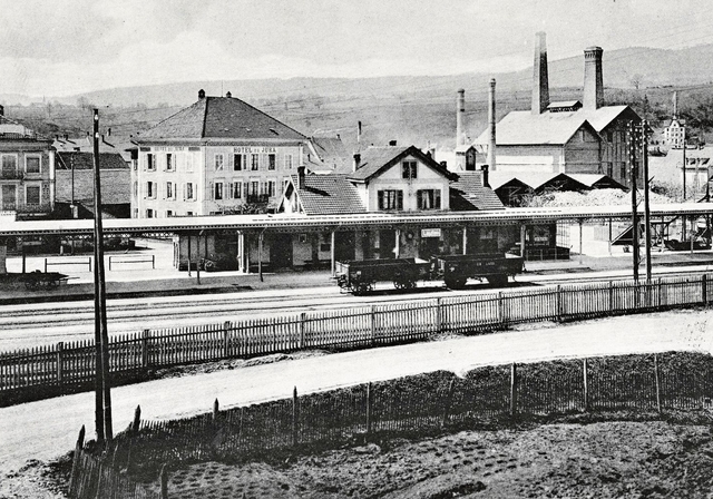 Der Bahnhof Laufen 1910: Die Industrie schien zu blühen. Foto: Museum Laufental