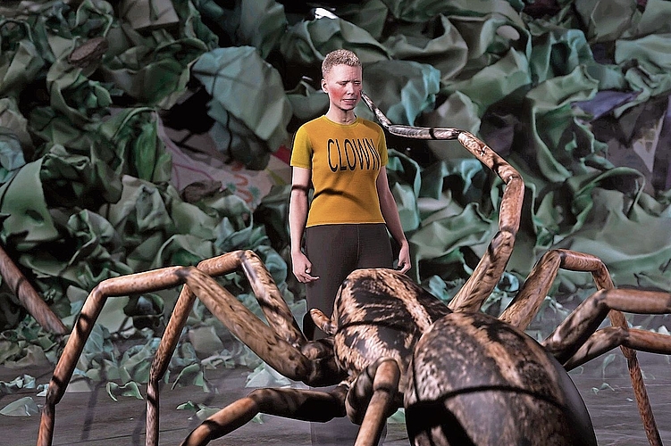 Tierisch: In Rhona Mühlebachs Videobeitrag interagiert ein Clown mit grossen Spinnen.