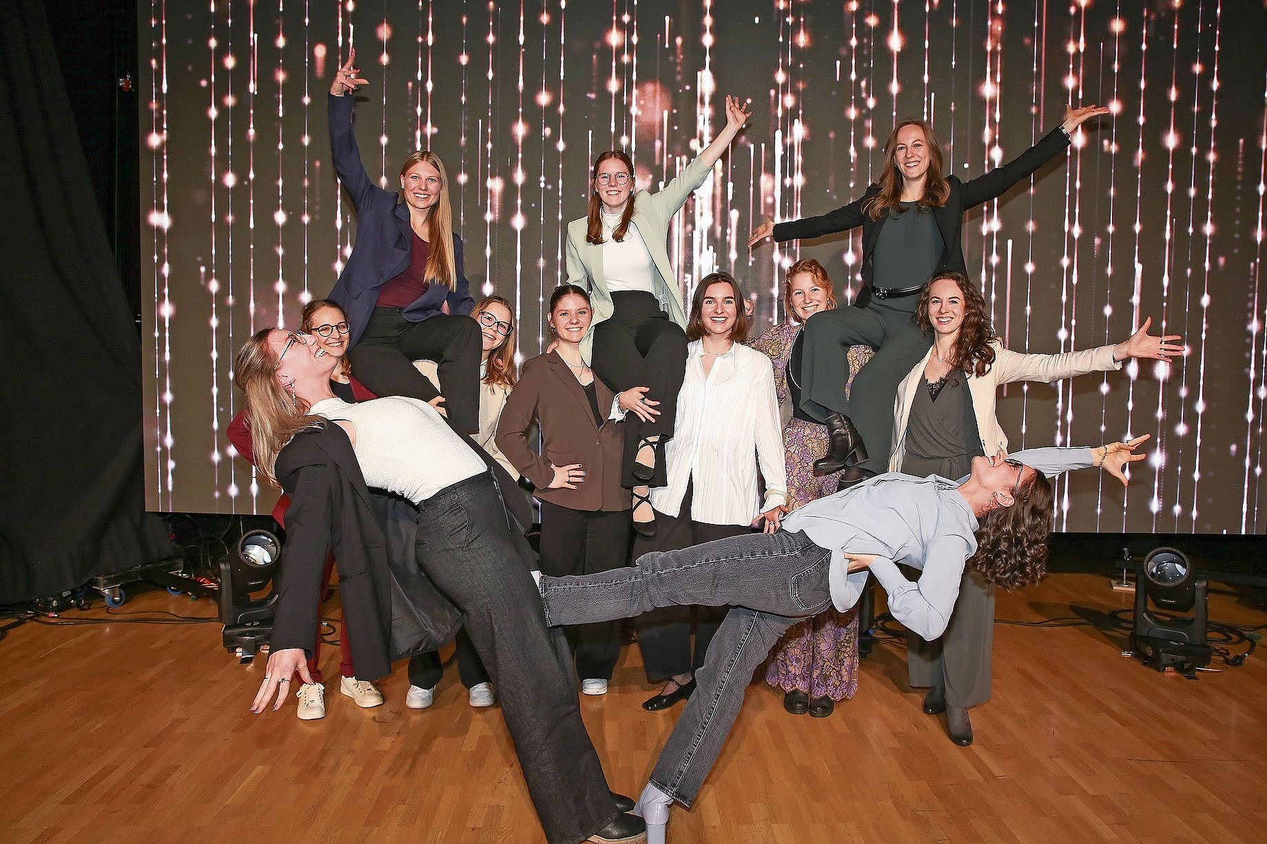 Strahlende Siegerinnen: Die Frauen TV Sissach Aerobic gewinnen den Baselbieter Sportpreis. Fotos: zvg