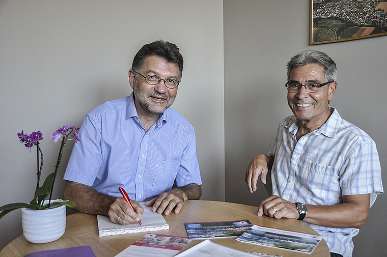 Engagiert und voller Ideen: Joachim Bühler von der Koordinationsstelle für das Alter (links) und Willy Toggenburger, Präsident des Seniorenrats und Fahrdienstes. Foto: Isabelle Hitz