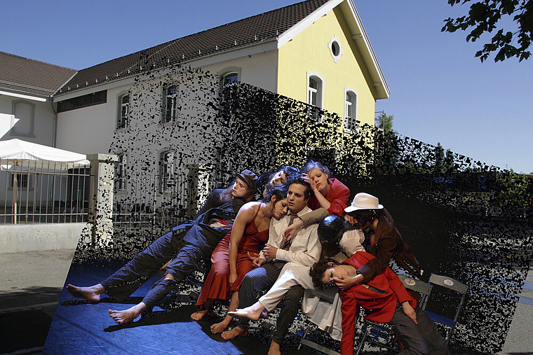 Ende des Sommerschlafes: Die sieben Spettatori warten auf den Eröffnungsgong zur Jubiläumssaison. Fotos: Martin Staub und zvg
