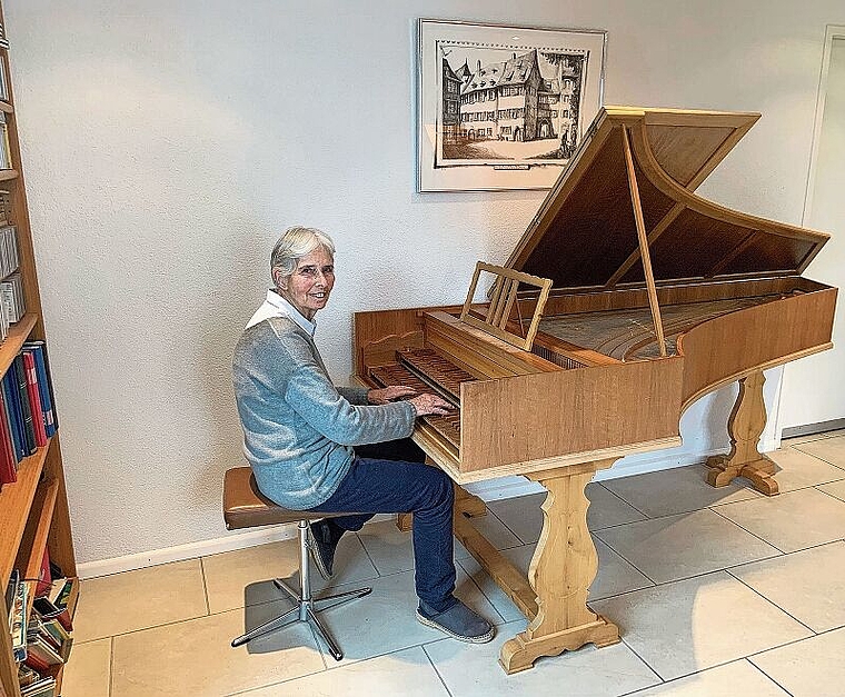 Pure Leidenschaft: Ursula Bischof spielt selber Klavier und Cembalo. Foto: Caspar Reimer