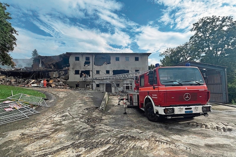 In die Jahre gekommen: Das Fahrzeug mit Drehleiter der Feuerwehr Breitenbach zählt schon zu den Oldtimern. Foto: zvg 