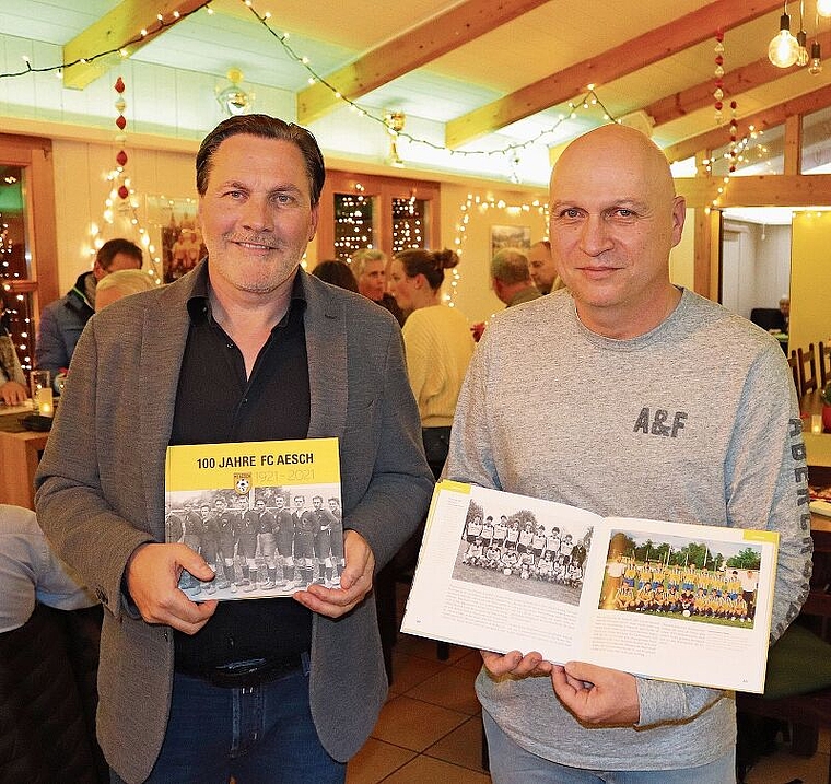 Stolz, an der Spitze des FC Aesch zu stehen: Präsident Andrea Marescalchi (links) und Vizepräsident Patrick Goetz mit