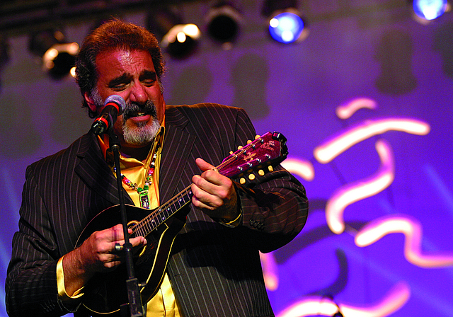 In Amerika bereits Legende: «Mandolin Blues Man» Rich del Grosso aus Austin, Texas, ist in Europa selten zu hören.  Foto: ZVG
