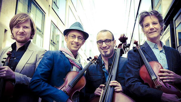 Vier, die es grooven lassen (v. l.): «Helvetic Fiddlers», Andy Gabriel, Patrick Stocker, Fabian Müller und Andy Schaub.   Foto: zVG