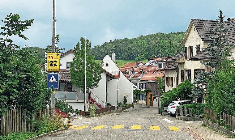 Für Jung und Alt attraktiv bleiben: Mit dem Erhalt der ländlichen Strukturen soll Gempen ein Einfamilienhausdorf bleiben. Foto: Bea Asper
