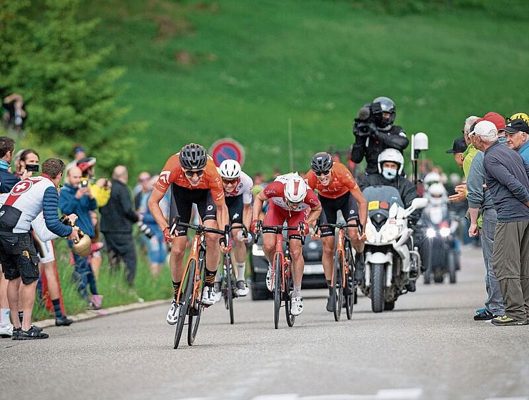Sportereignis des Jahres: Die Radprofis werden am 13. Juni im Etappenort Aesch einfahren. Foto: Sam Buchli