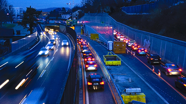 Schänzlitunnel von Süden: Abgesehen von Stockungen und zuweilen Staus in den Stosszeiten am Morgen und am Abend ist der befürchtete Verkehrskollaps rund ums Schänzli nicht eingetreten.  Foto: Edmondo Savoldelli