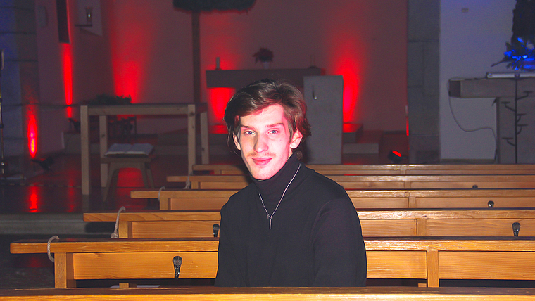 Lichtspieler und Bühnenbildner: Lukas Müllner war schon als Kind kunstbegeistert. Foto: Tobias Gfeller