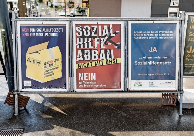 Motion: Wildes Plakatieren soll der Vergangenheit angehören. Wahl- und Abstimmungswerbung soll nur an offiziellen Stellen erlaubt sein.  Foto: Archiv / Kenneth Nars