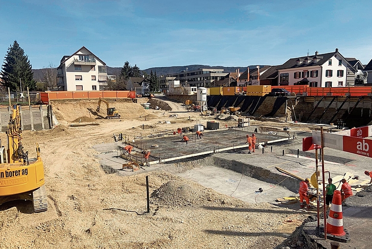 Sonderfall: Reinach lässt Baugesuche durch ein eigenes Bauinspektorat prüfen.Foto: Archiv / Caspar Reimer