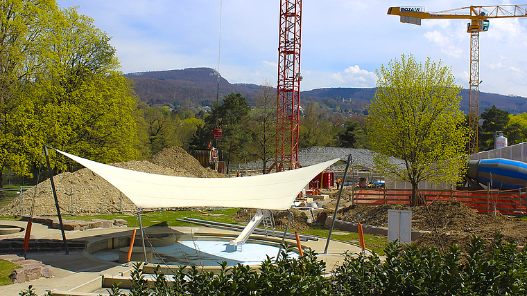 Baustelle Gartenbad: Noch deutet wenig darauf hin, dass hier in wenigen Wochen gebadet wird. Fotos: Caspar Reimer