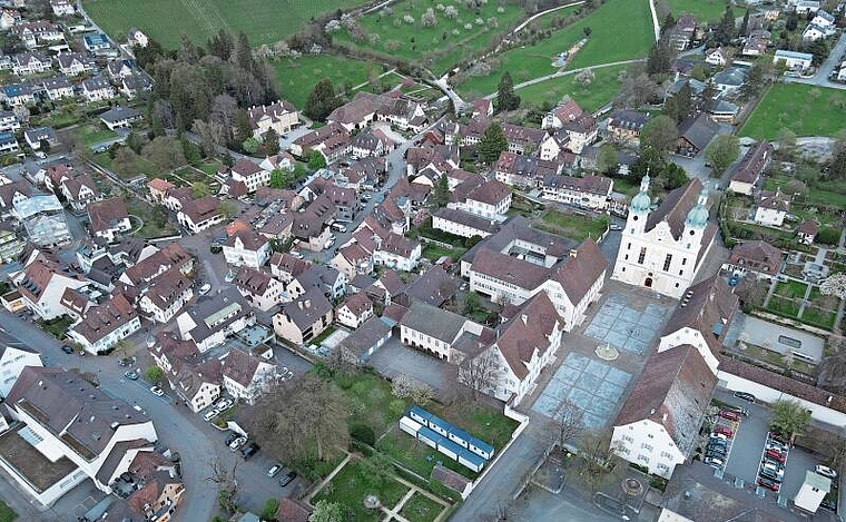 Viele Häuser sind betroffen: Die Ortskernrevision bewegt das Dorf. Foto: Benjamin Wieland