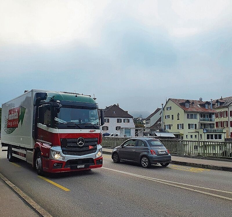 Verkehrsbelastung: Ob der Zubringer die viel befahrene Bruggstrasse in Dornach wirklich entlastet, darüber waren sich die Gemeinderatsmitglieder nicht einig. Foto: Fabia Maieroni