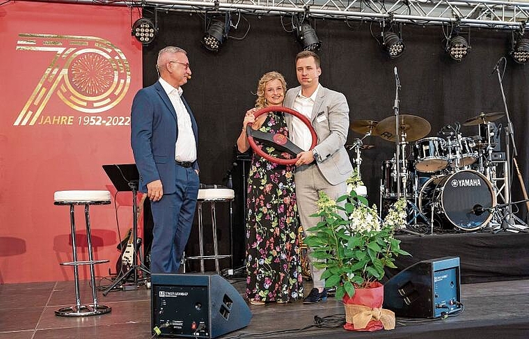 Familiensache: (v. l.) Hanspeter Felix übergibt das Geschäft an seine Kinder Manuela und Fabian. Foto: zvg