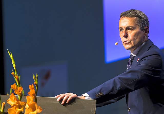 Referent am Pfeffinger Forum: Bundesrat Ignazio Cassis liefert Hintergrundinformationen zum Rahmenabkommen. zVg / bz Archiv