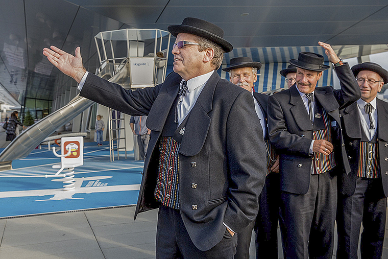 Freunde, seid willkommen! Der Aescher mit Innerschweizer Wurzeln freut sich auf das anstehende Heimspiel mit seinen Zürcher Jodlerfreunden aus Dietikon. Foto: ZVG