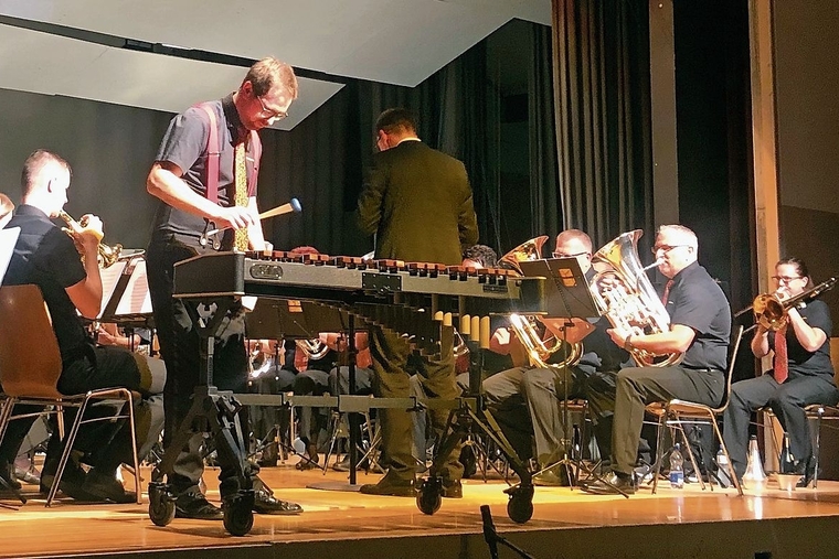 Star des Abends: Perkussionist Philipp Meier begeisterte auf dem Xylofon. Foto: Sabine Asprion