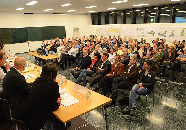 Rege Teilnahme: Die interessierte Bevölkerung lauschte im Gemeindesaal den Ausführungen der Projektverantwortlichen.  Foto: Heiner Leuthardt