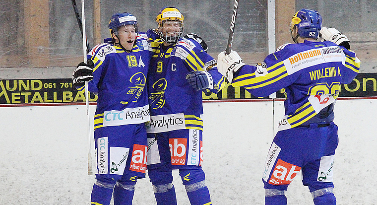 Skorer unter sich. Oftmals Grund zum Jubeln. Philipp Aeppli, Captain Stefan Keller und Alain Willemin (v. l.). Foto: eh-press