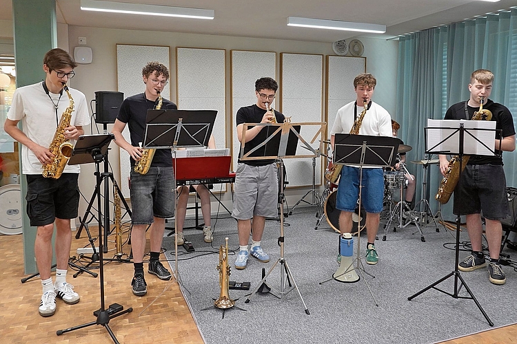 Drop the Beat: Die Band überzeugte das Publikum mit «Everybody Needs Somebody to Love» von den Blues Brothers.  