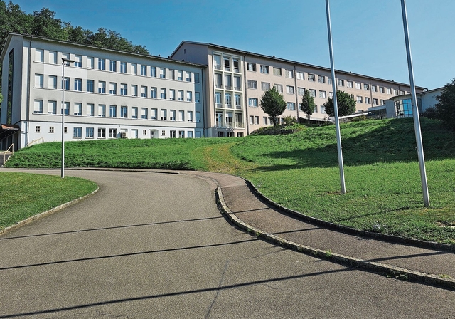 Übergangslösung: Die Stiftung Wollmatt in Dornach möchte das alte Spitalgebäude in Laufen zwischennutzen. Foto: Melanie Brêchet / ARCHiV