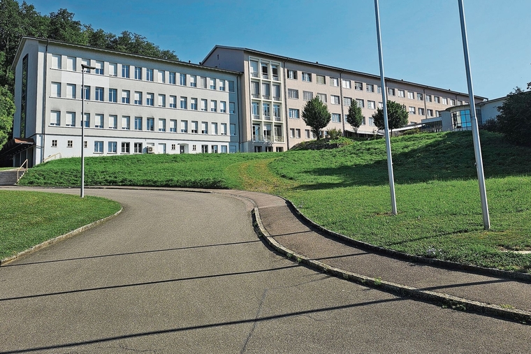Übergangslösung: Die Stiftung Wollmatt in Dornach möchte das alte Spitalgebäude in Laufen zwischennutzen. Foto: Melanie Brêchet / ARCHiV