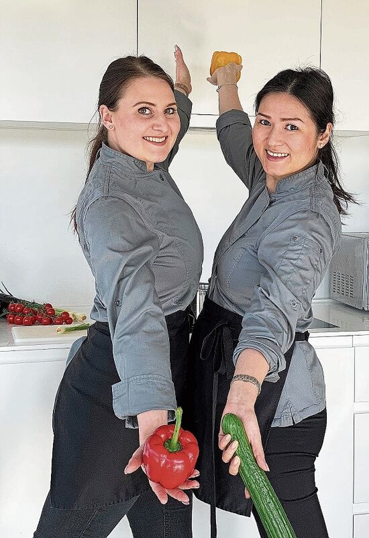 Vanessa Schmidt und Trang Nguyen: «Gute Ideen entstehen, indem man mit Menschen in Berührung kommt.» Foto: Marianne Vetter