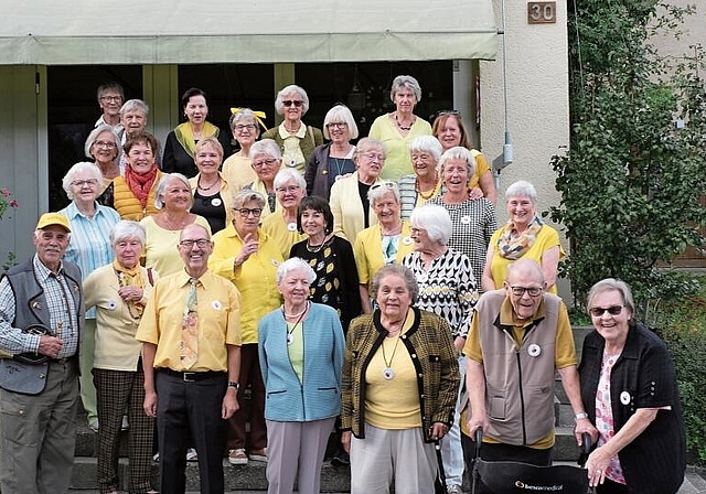 20-Jahr-Jubiläum: Zur Feier kamen die Mitglieder alle in Gelb. Foto: zVg