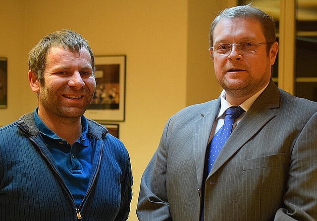 Der Vizepräsident soll künftig auch an der Urne gewählt werden: Vizepräsident Friedrich Wüthrich (l.) und Gemeindepräsident Erich Fidler. Foto: Bea Asper