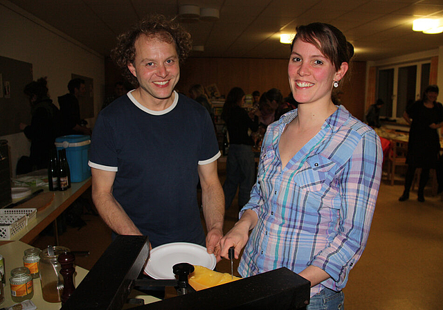Erster Schritt erfolgreich bestanden: Florian und Evelyn Buchwalder freuen sich über die Gründung der Genossenschaft Bergkäserei Spitzenbühl.   Foto: Gaby Walther
