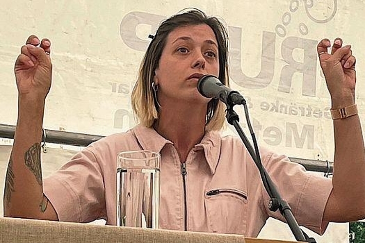 Spoken-Word-Artistin: Rund um den Glauben drehte sich die Performance von Lisa Christ.