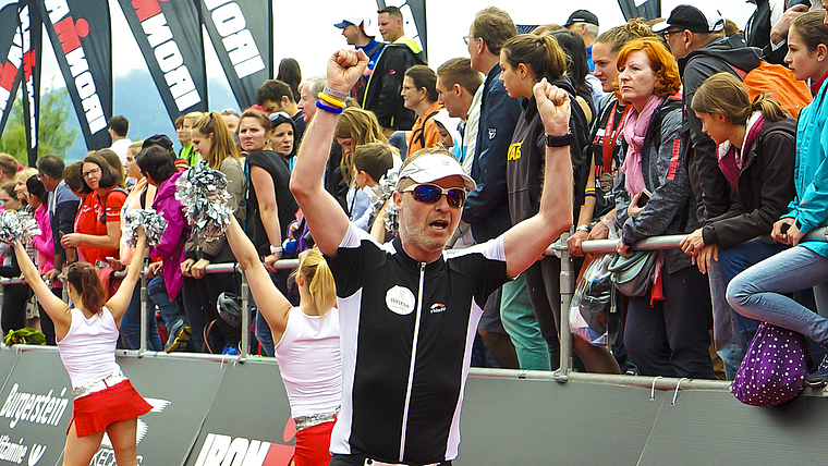 Mentaltrainer und Ausdauersportler: Michel Emmenegger – hier am Ironman in Rapperswil 2016 – gibt Tipps, wie wir die Corona-Krise besser meistern können. Foto: ZVG