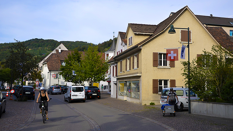 Im Volksmund «Spitzerhaus» genannt: Wo heute ein Architekturbüro seinen Platz hat, verkaufte die Familie Spitzer bis in die 90er-Jahre Schulranzen und andere Lederwaren. Foto: Thomas Kramer