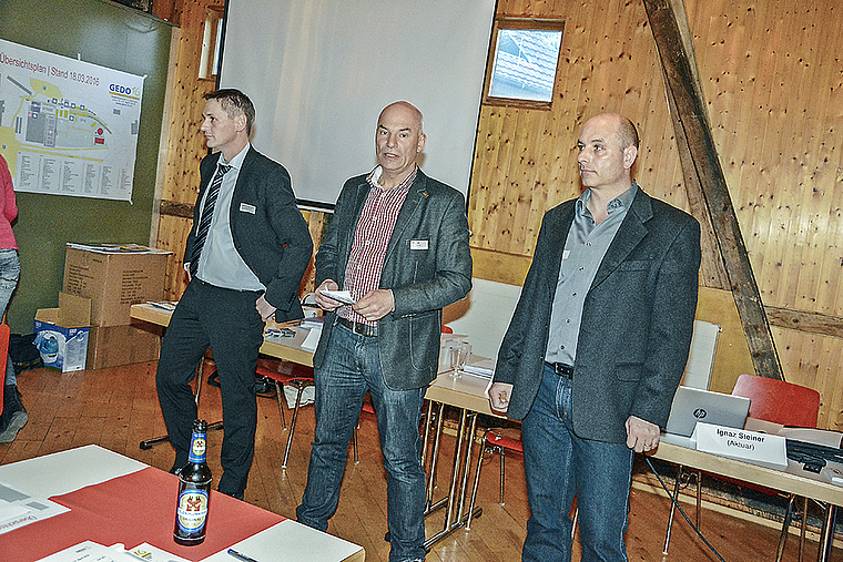 Die GEDO 16 ist auf Kurs: Darüber informierten OK-Präsident Martin Vögtli (Mitte), Roman Baumann Lorant (links, Sponsor-ing) und Jürg Auer (Standbau). Foto: Roland Bürki